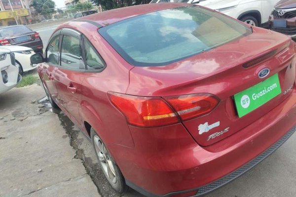 Ford Focus 2015, 104700 км, за 5525 USD