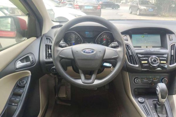 Ford Focus 2015, 104700 км, за 5525 USD - фото 13