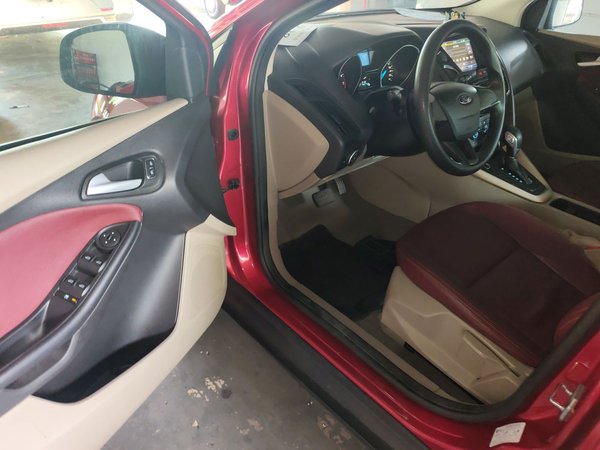 Ford Focus 2015, 126300 км, за 4708 USD - фото 12