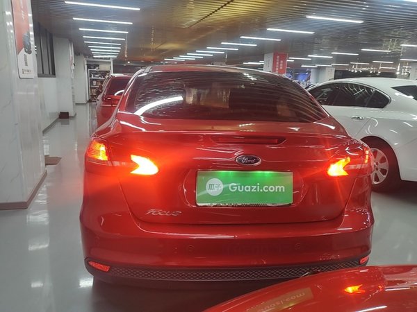 Ford Focus 2015, 97800 км, за 6545 USD
