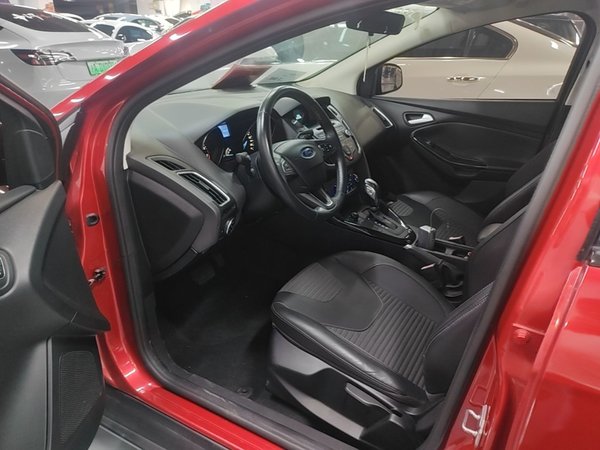 Ford Focus 2015, 97800 км, за 6545 USD - фото 19
