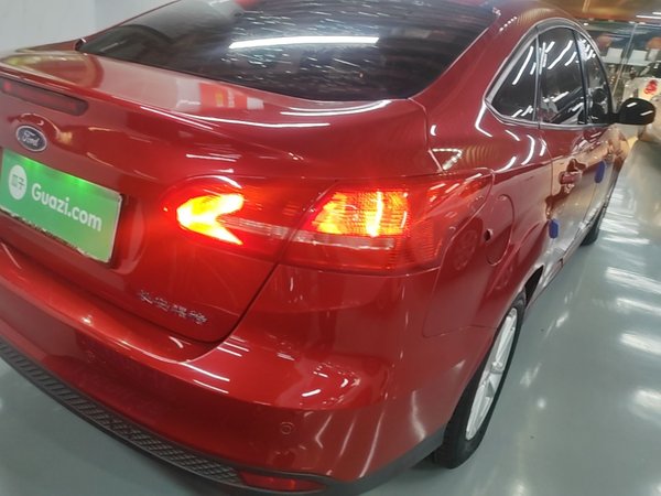 Ford Focus 2015, 97800 км, за 6545 USD - фото 7