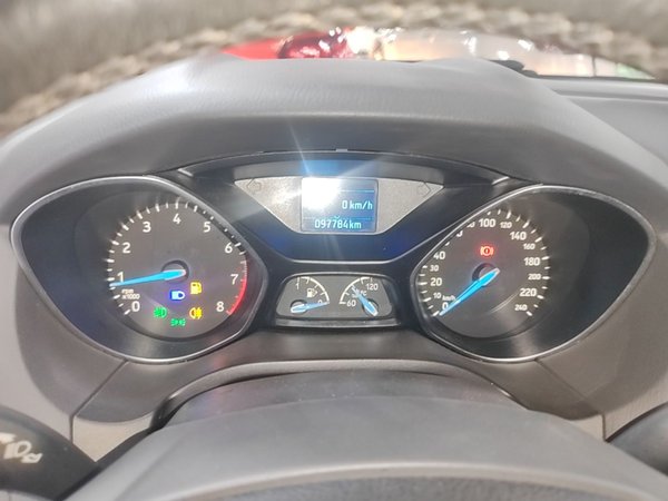 Ford Focus 2015, 97800 км, за 6545 USD - фото 15