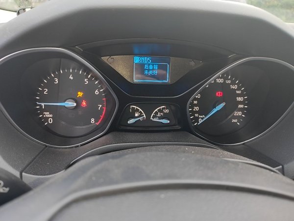 Ford Focus 2015, 108500 км, за 9999999 USD - фото 12