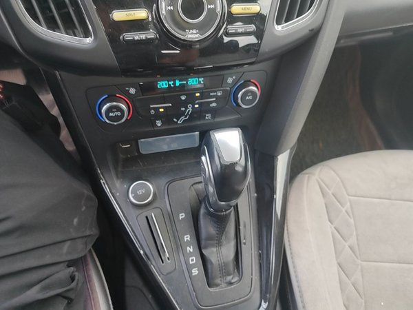 Ford Focus 2015, 108500 км, за 9999999 USD - фото 15