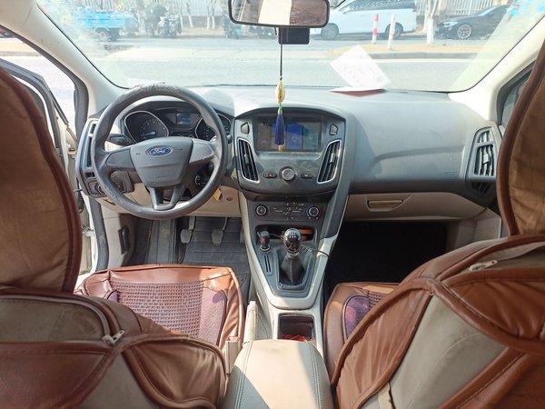Ford Focus 2015, 123000 км, за 3402 USD - фото 10