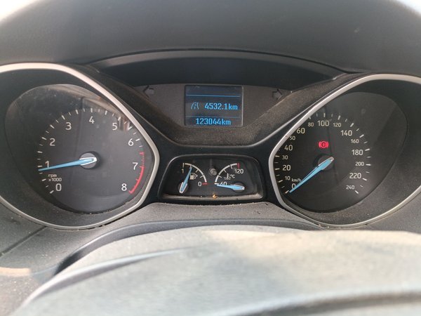 Ford Focus 2015, 123000 км, за 3402 USD - фото 12
