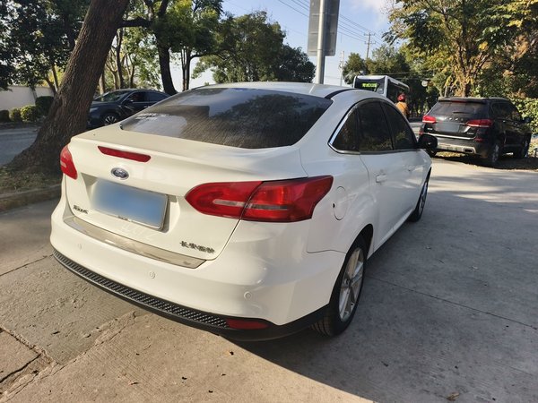 Ford Focus 2015, 133300 км, за 4812 USD