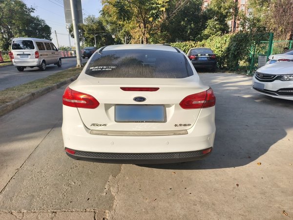 Ford Focus 2015, 133300 км, за 4812 USD