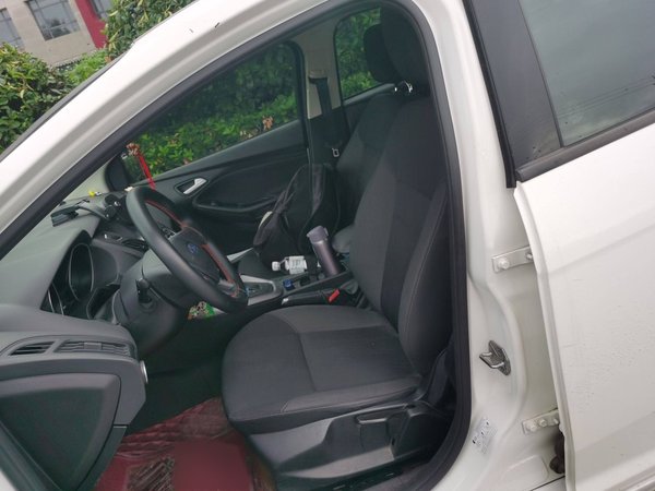 Ford Focus 2015, 142100 км, за 4855 USD - фото 7