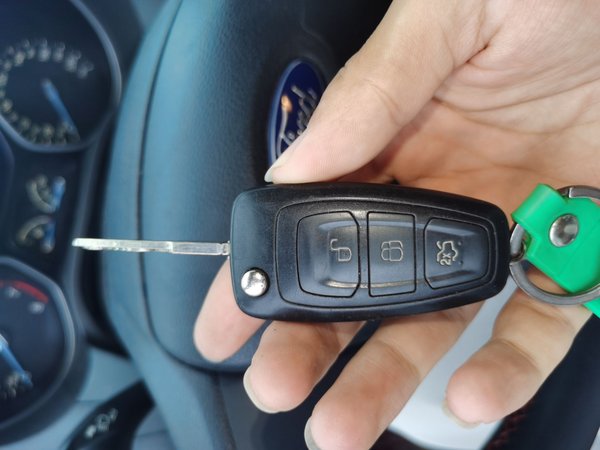 Ford Focus 2015, 142100 км, за 4855 USD - фото 11