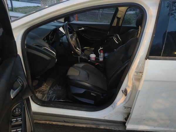 Ford Focus 2015, 153100 км, за 3412 USD - фото 16