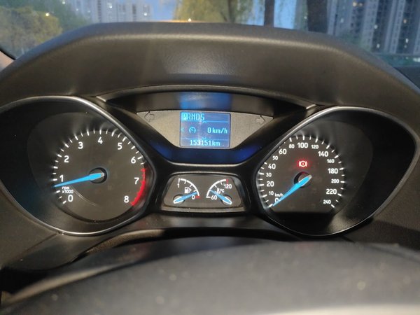 Ford Focus 2015, 153100 км, за 3412 USD - фото 13