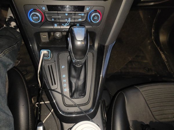 Ford Focus 2015, 153100 км, за 3412 USD - фото 15