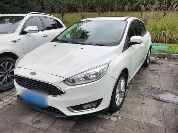 Ford Focus 2015 Hatchback 1.6L Automatic Fashion Edition