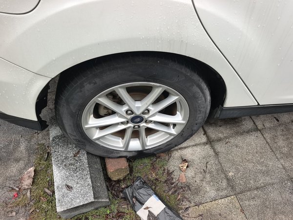 Ford Focus 2015, 153800 км, за 4886 USD - фото 10