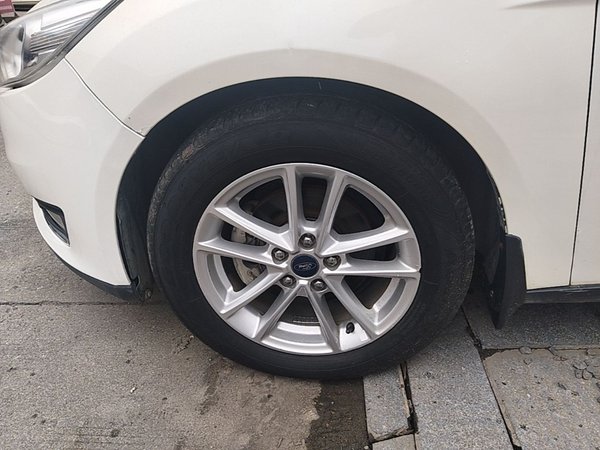 Ford Focus 2015, 158100 км, за 5508 USD - фото 8
