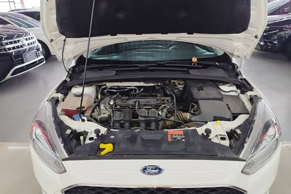 Ford Focus 2015, 27200 км, за 7037 USD - фото 24