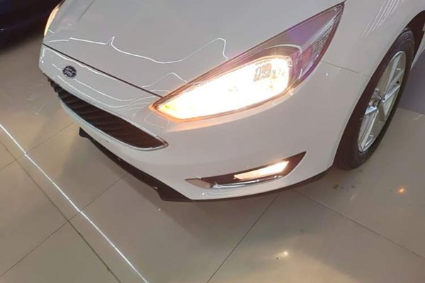 Ford Focus 2015, 27200 км, за 7037 USD - фото 8