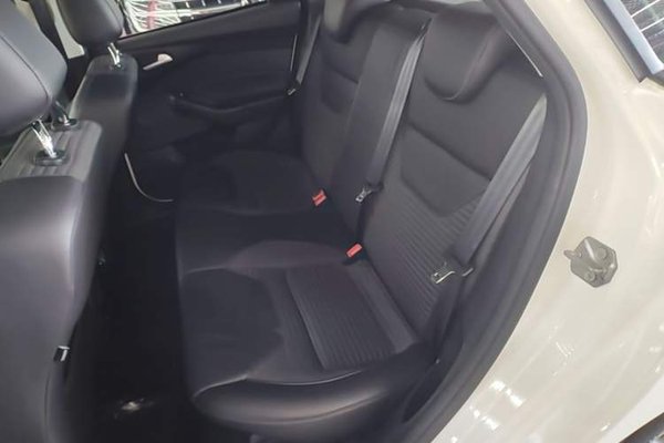 Ford Focus 2015, 27200 км, за 7037 USD - фото 20