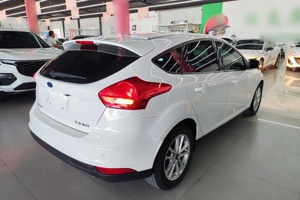 Ford Focus 2015, 27200 км, за 7037 USD - фото 6
