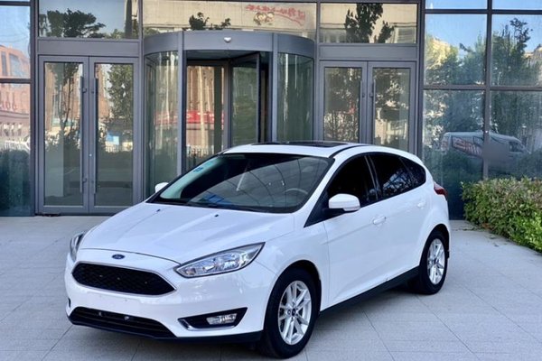 Ford Focus · 2015 год