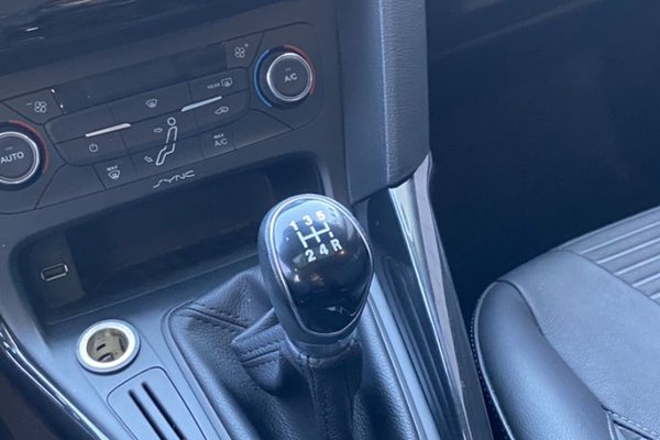 Ford Focus 2015, 61600 км, за 6606 USD - фото 25