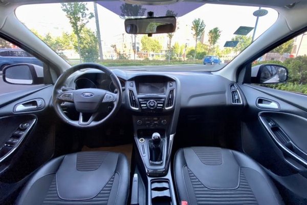Ford Focus 2015, 61600 км, за 6606 USD - фото 33