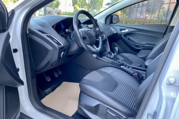 Ford Focus 2015, 61600 км, за 6606 USD - фото 35