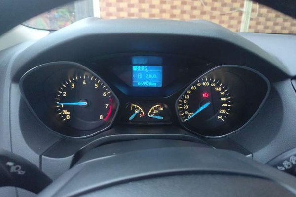 Ford Focus 2015, 69900 км, за 4312 USD - фото 12