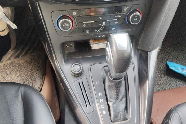 Ford Focus 2015, 84300 км, за 4228 USD - фото 15