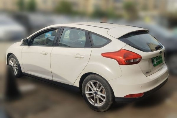 Ford Focus 2015, 84300 км, за 4228 USD