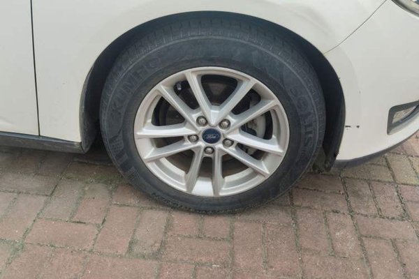 Ford Focus 2015, 84300 км, за 4228 USD - фото 9