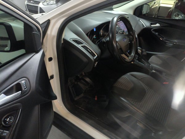 Ford Focus 2015, 86199 км, за 4884 USD - фото 15