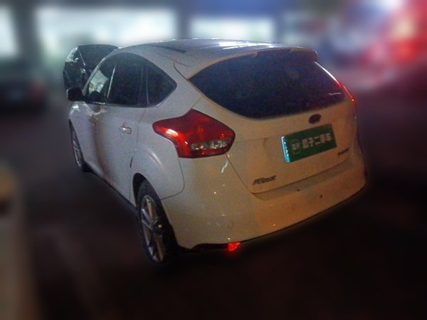 Ford Focus 2015, 88000 км, за 3786 USD