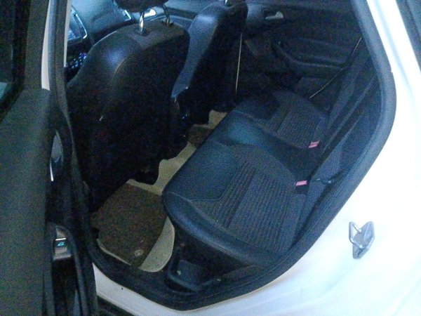 Ford Focus 2015, 88000 км, за 3786 USD - фото 18