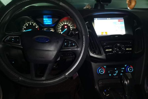 Ford Focus 2017, 104100 км, за 4024 USD - фото 9