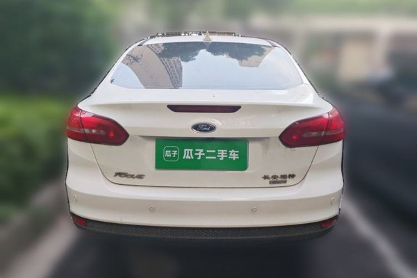 Ford Focus 2017, 113699 км, за 3568 USD