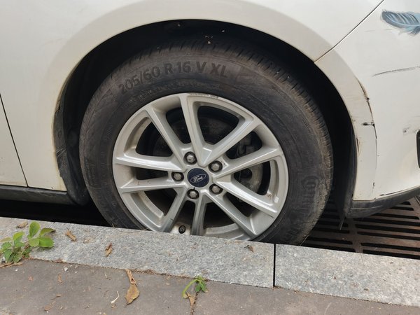 Ford Focus 2017, 76600 км, за 6402 USD - фото 8