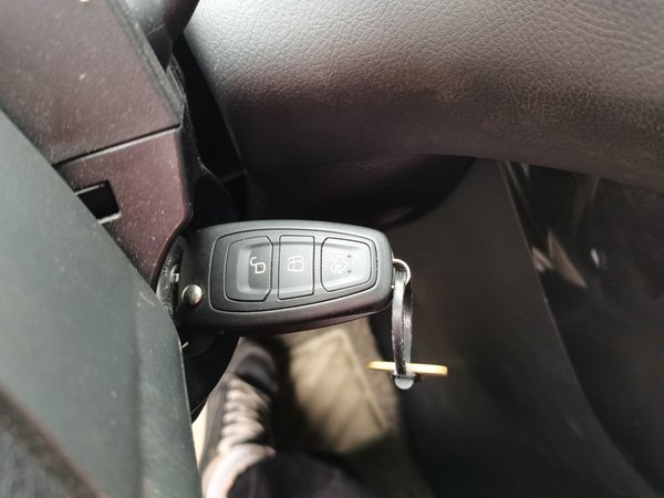 Ford Focus 2017, 76600 км, за 6402 USD - фото 9