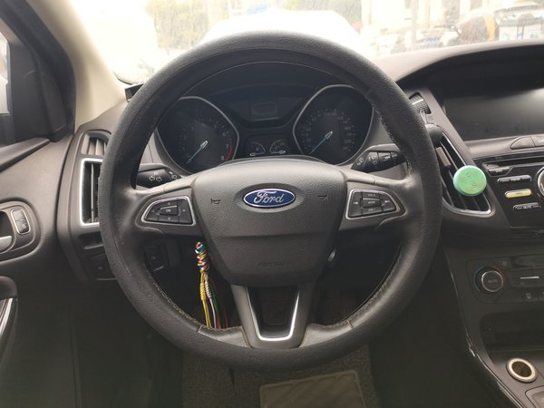 Ford Focus 2017, 76600 км, за 6402 USD - фото 11