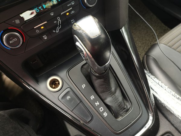 Ford Focus 2017, 76600 км, за 6402 USD - фото 15