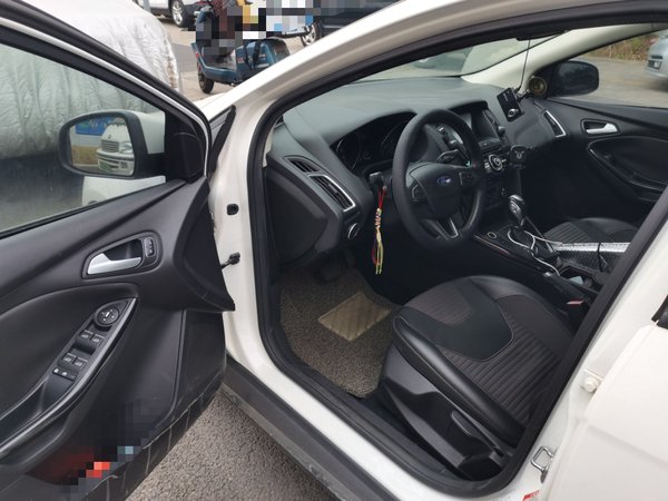 Ford Focus 2017, 76600 км, за 6402 USD - фото 17