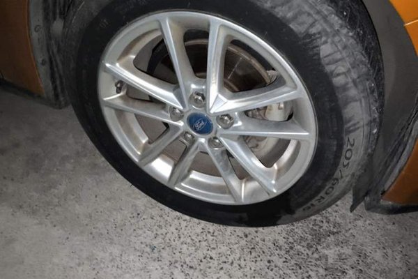 Ford Focus 2017, 114100 км, за 4964 USD