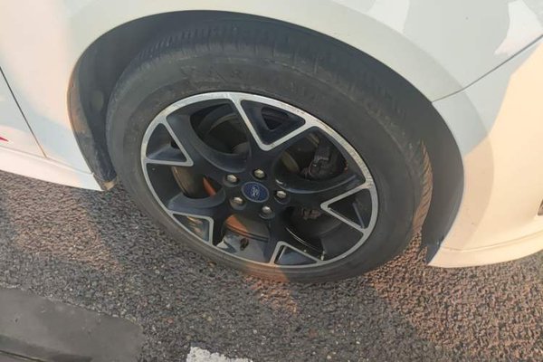 Ford Focus 2017, 142200 км, за 5804 USD - фото 8