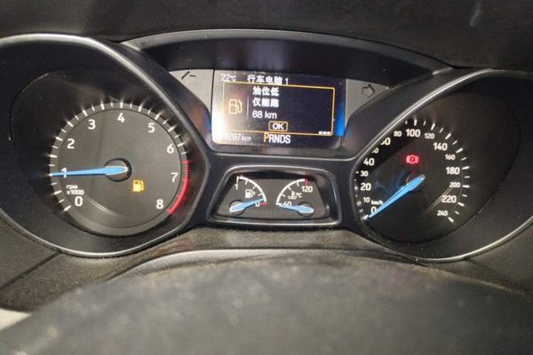 Ford Focus 2017, 149200 км, за 4624 USD - фото 11