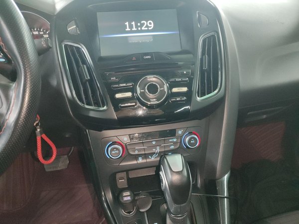 Ford Focus 2017, 73500 км, за 5432 USD - фото 13