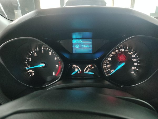 Ford Focus 2017, 73500 км, за 5432 USD - фото 11