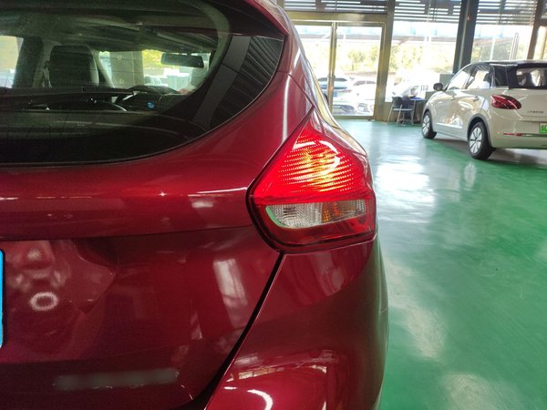 Ford Focus 2017, 73500 км, за 5432 USD - фото 7