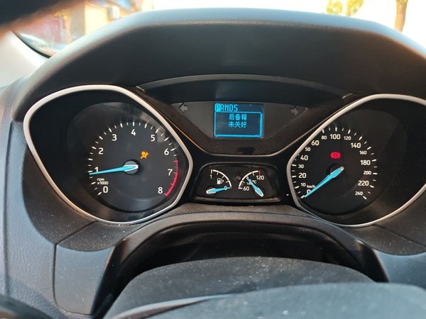 Ford Focus 2017, 120100 км, за 3821 USD - фото 12
